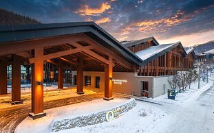Oakwood Suites Chongli