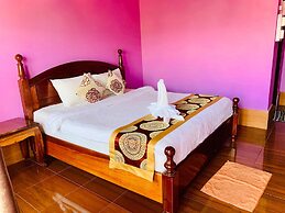 Happy Riverview Hotel