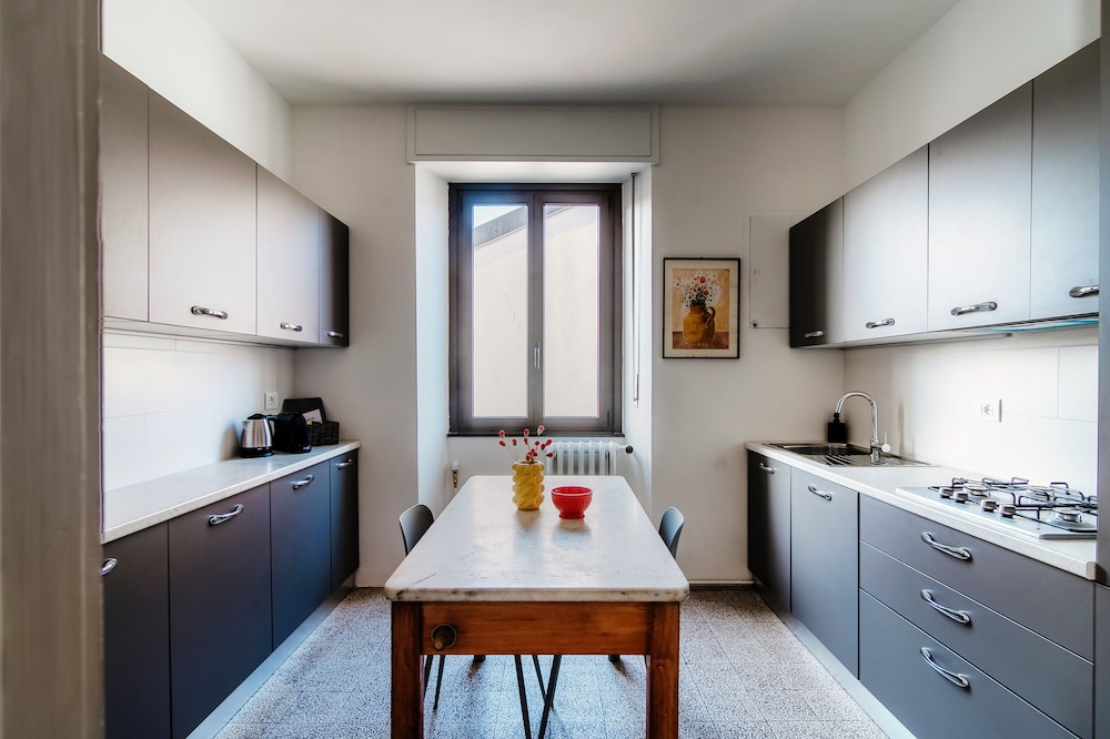 STELLA APARTMENT