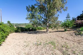 Crete Idyllic 1Bd Apt with Patio Garden