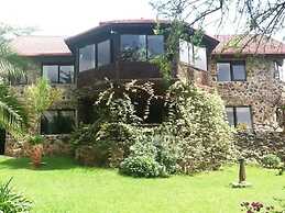 Leleshwa Retreat
