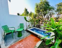 Manyo Hotel and Resort