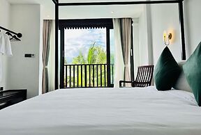 Manyo Hotel and Resort