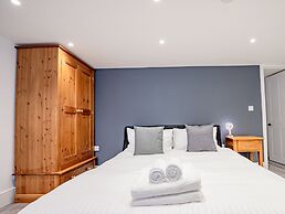 Exquisite renovation in central location