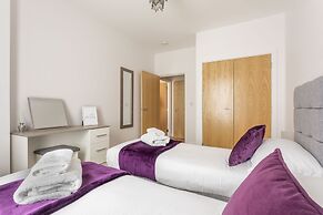 Queens Lodge 1-bed Apartment in Redhill