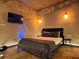 Ceran Stone House