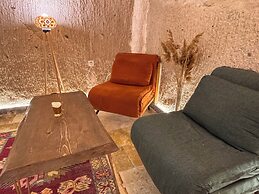 Ceran Stone House