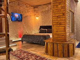 Ceran Stone House