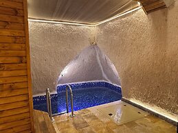 Ceran Stone House