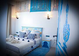 Casa Blue Pearl