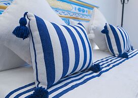 Casa Blue Pearl