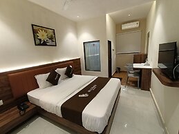 Hotel Moon Lite Residency Marve Malad