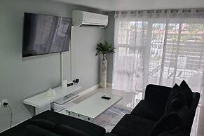 Apartment Sleeps 6 With Pool Access