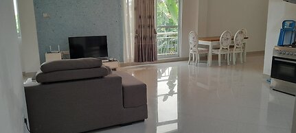 sir Edwards inn & apartment