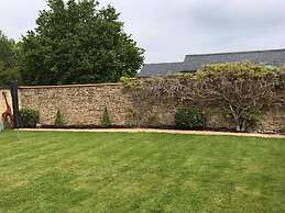 Charming 5-bed Cottage in Old Sodbury Bristol