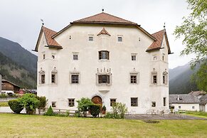 Ansitz Heufler by Norbert Niederkofler