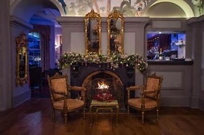The Walton Hotel