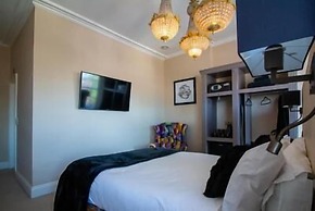 The Walton Hotel