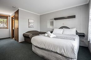 Bridport Bay Inn