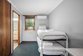 Bridport Bay Inn