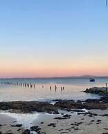 Bridport Bay Inn