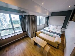 COZI modern loft suite at BGC