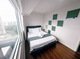 COZI modern loft suite at BGC