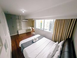 COZI modern loft suite at BGC