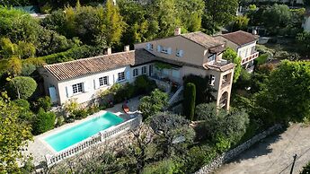 Les Petites Terrasses