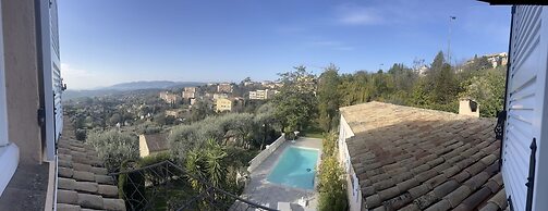 Les Petites Terrasses