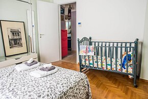 The Architect s 90m2 Flat a Breath From Parthenon