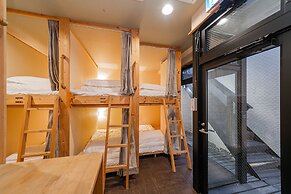 11Capsules (E JOY INN East Nippori Branch)
