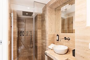 Aeris Suite & Relax