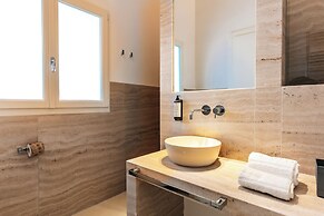 Aeris Suite & Relax