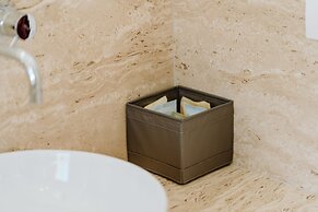 Aeris Suite & Relax