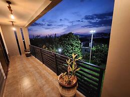 Exquisite 3bed 3bath Lake View Home in Entebbe
