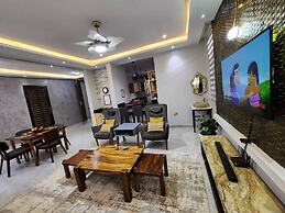Exquisite 3bed 3bath Lake View Home in Entebbe