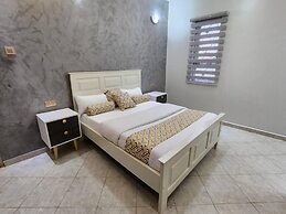 Exquisite 3bed 3bath Lake View Home in Entebbe