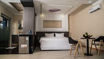 Charchoma Accommodation- Wells Villa