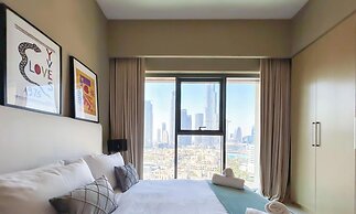 Lux Burj Royale Full Burj Khalifa & Fountain View