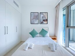 Luxury 2B in Downtown Views Balcony and Burj View