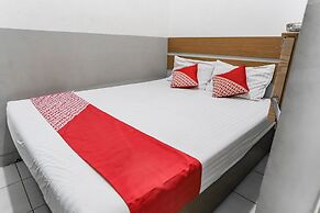 OYO 93584 RukotelNearICE BSD