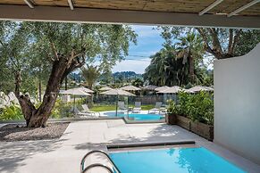 Loadstar Rooms & Suites