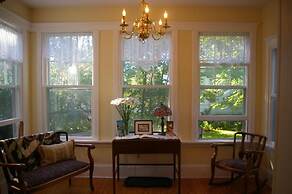 The Dawson House Bed & Breakfast