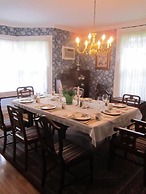 The Dawson House Bed & Breakfast