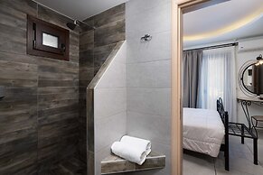 Pithos Apartments
