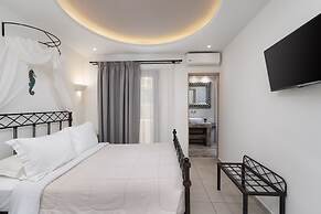 Pithos Apartments