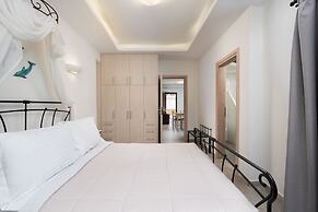Pithos Apartments