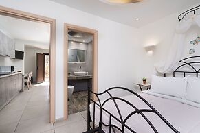 Pithos Apartments