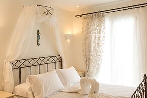 Pithos Apartments